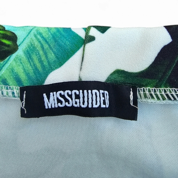 Missguided Tropical Mini Skirt, Size 6 - Picture 4 of 5